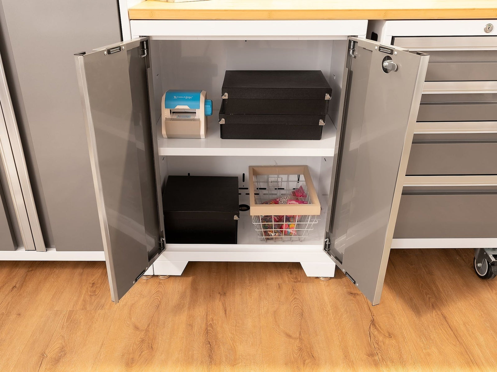 Bold 3.0 Base Cabinet, White B2Q3 - product image 7