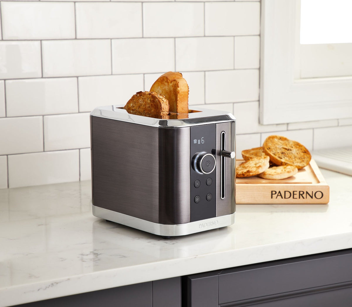 Even Heat Wide Slots Toaster with 9 Settings, Black Stainless Steel, 2-Slices T0X8 - product image 5