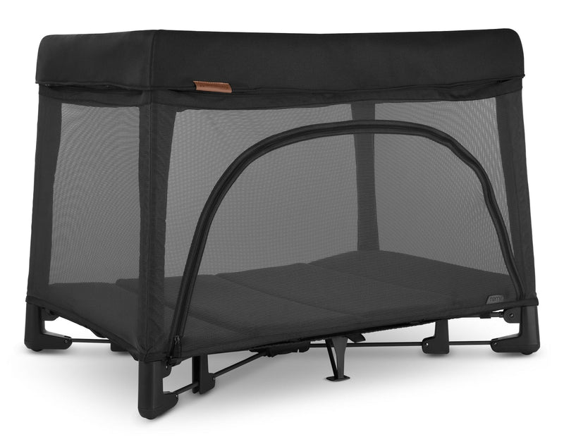 Remi Portable Playard, Jake, Black Q0V3